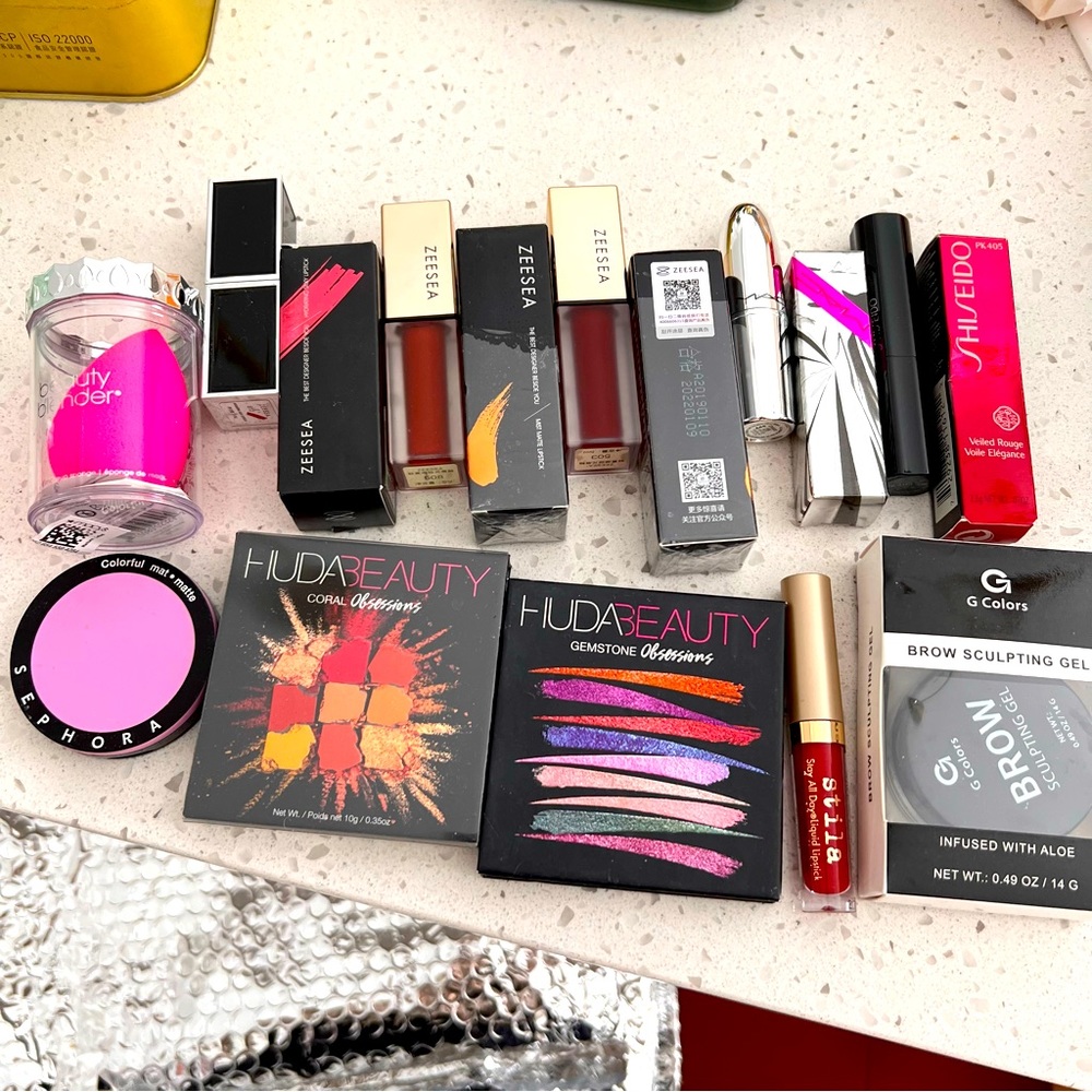 Makeup bundle price for ALL in pictures